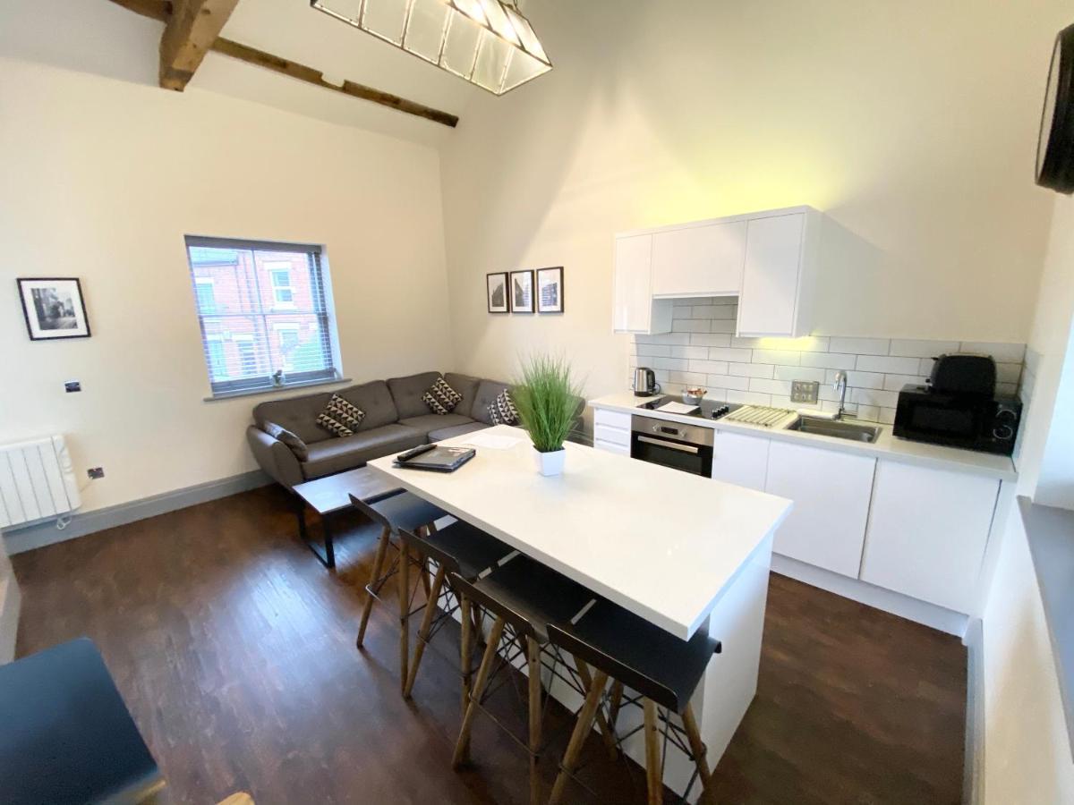 לידס Loft At The Coach House Apartments מראה חיצוני תמונה